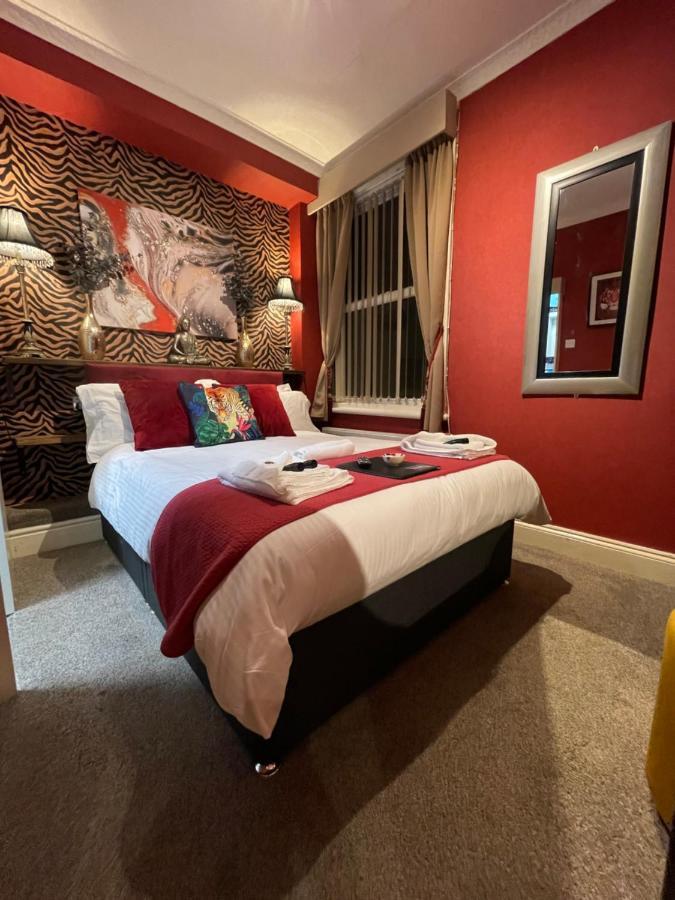 Delovely Hotel 블랙풀 외부 사진