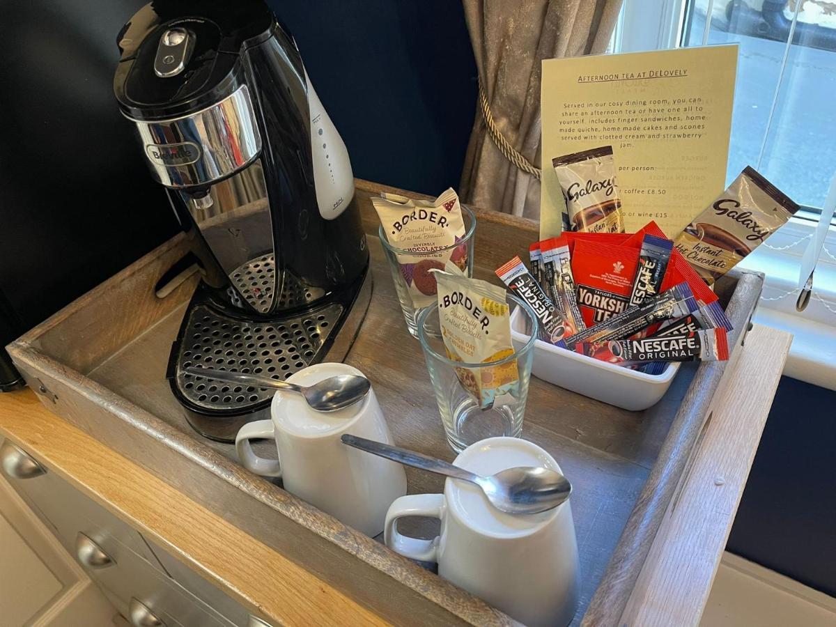Delovely Hotel 블랙풀 외부 사진