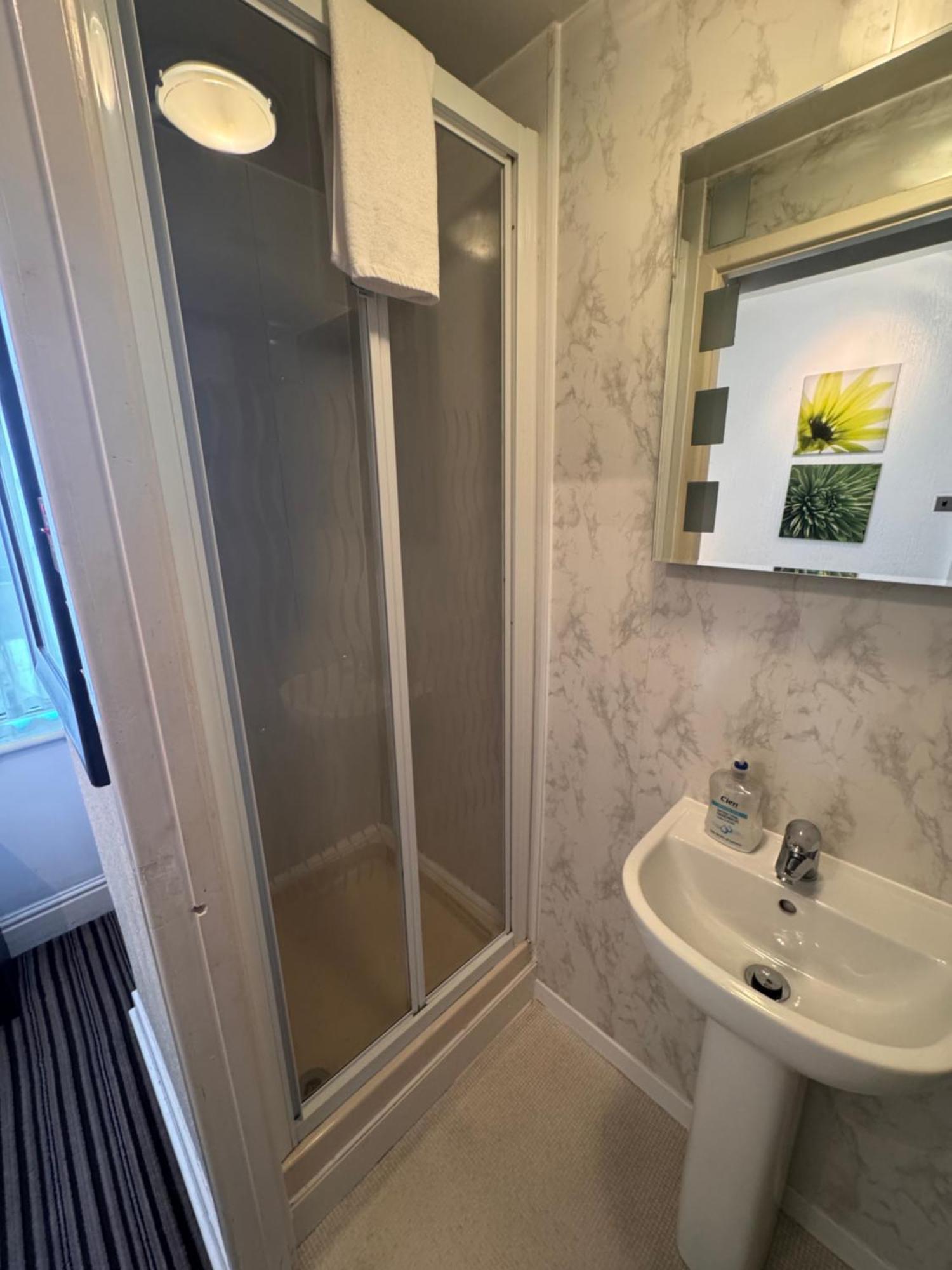 Delovely Hotel 블랙풀 외부 사진