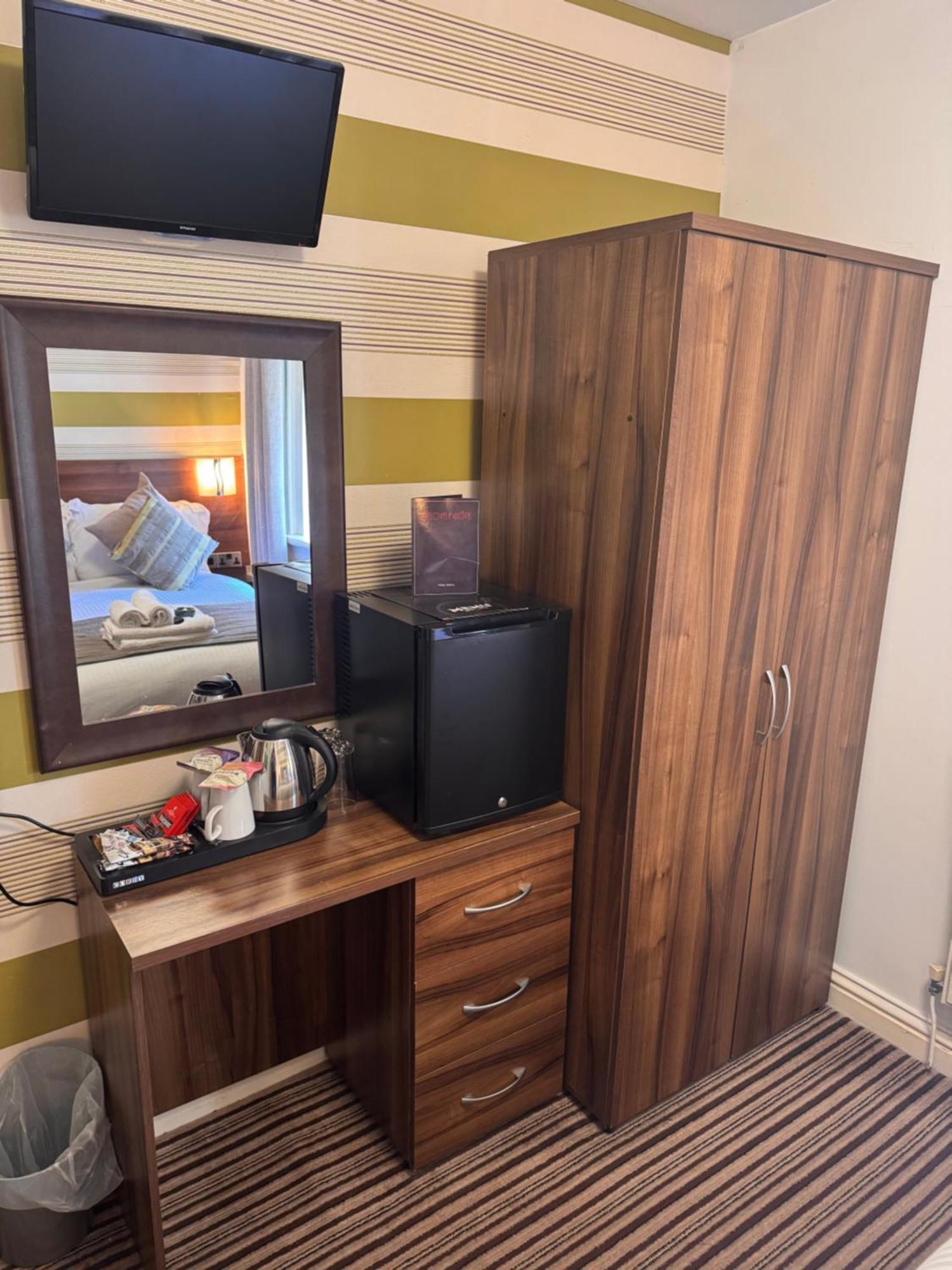 Delovely Hotel 블랙풀 외부 사진